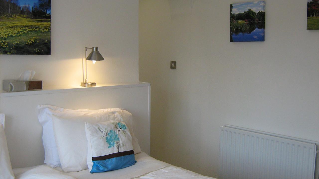 Savannah Bed&Breakfast Virginia Water Bagian luar foto